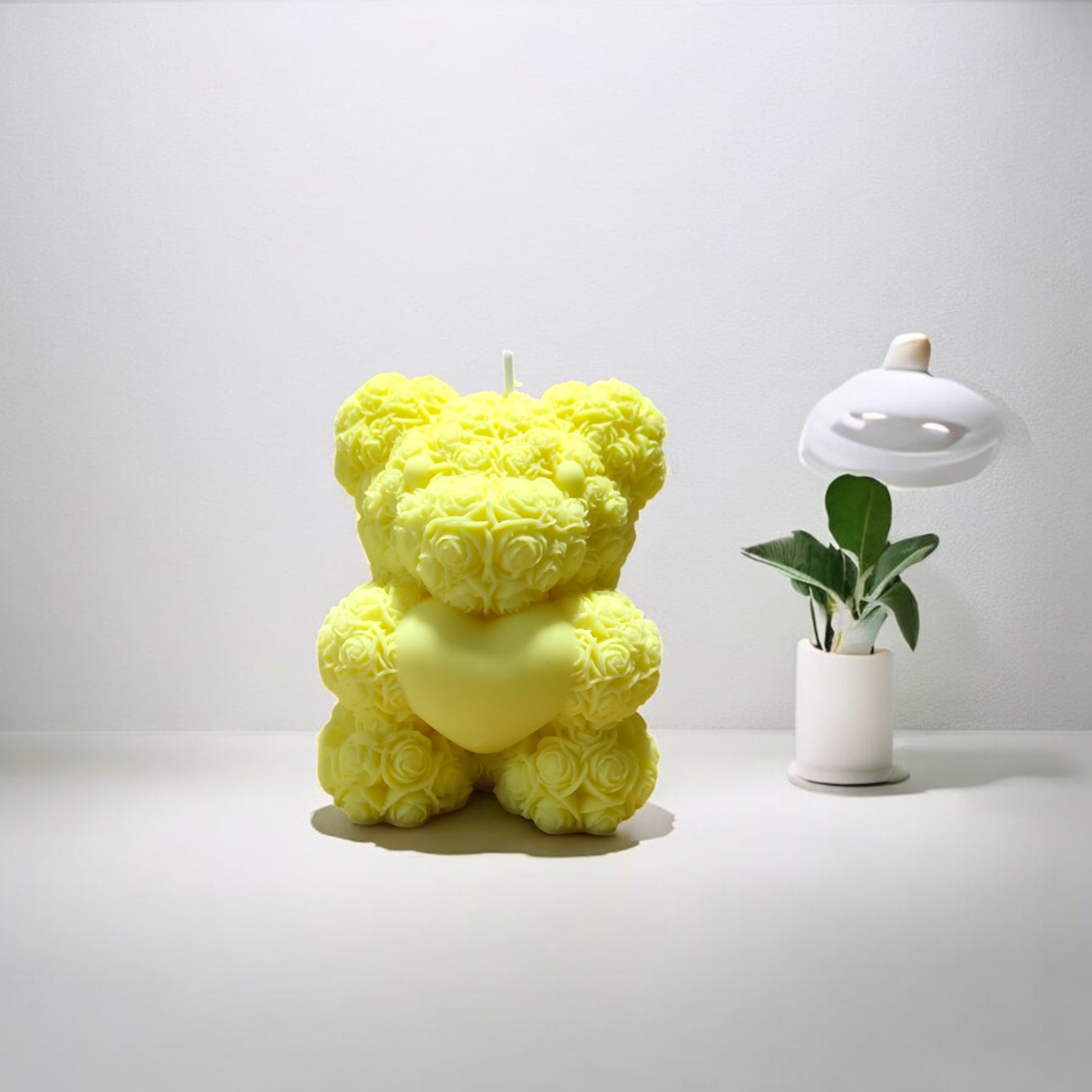 Candela Teddy Rose grande gialla con cuore, candela decorativa e romantica fatta a mano.